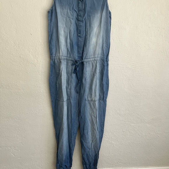 Zenana Woman Blue Chambray Sleeveless Jogger Jumpsuit, Size Small - Picture 1 of 7